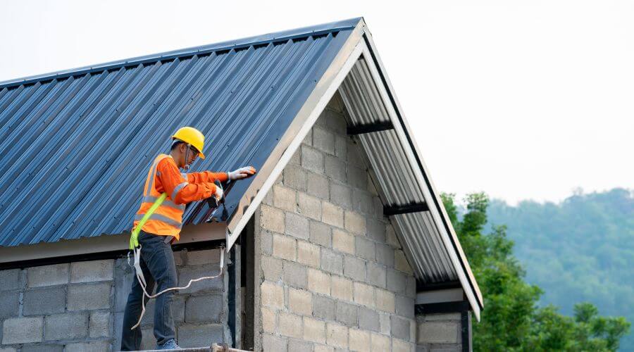 Professional residential roofers in Scarbro, WV